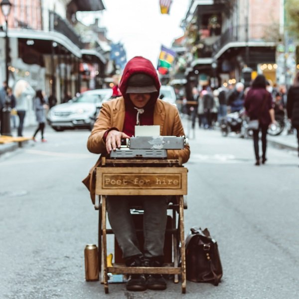 Lire la suite à propos de l’article How ebooks are changing printed text?